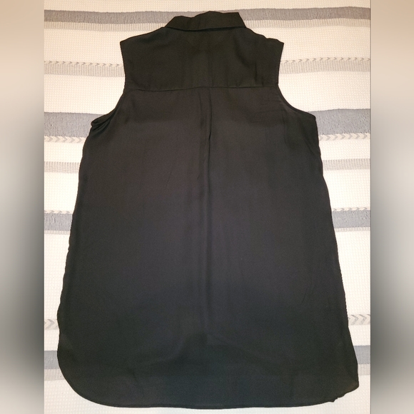 Sheer Long Sleeveless Button-Up Top - Picture 2 of 5